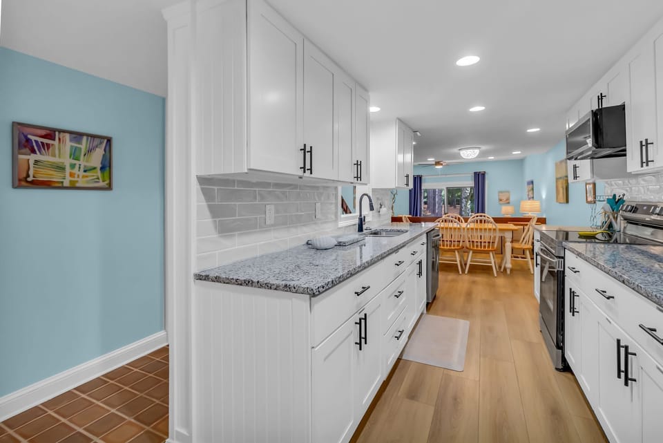 Villa, Multiple Beds, Balcony, Garden View (248 Stoney Creek Villa) | Private kitchen | Fridge, microwave, oven, stovetop