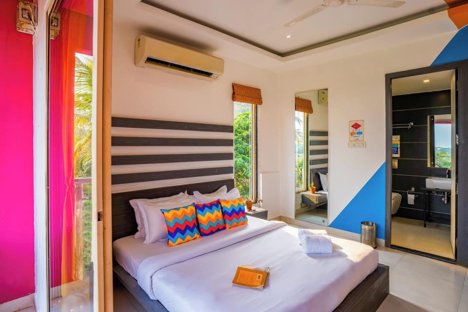 Deluxe Private AC Room with Balcony and Ensuite Bathroom | Free WiFi