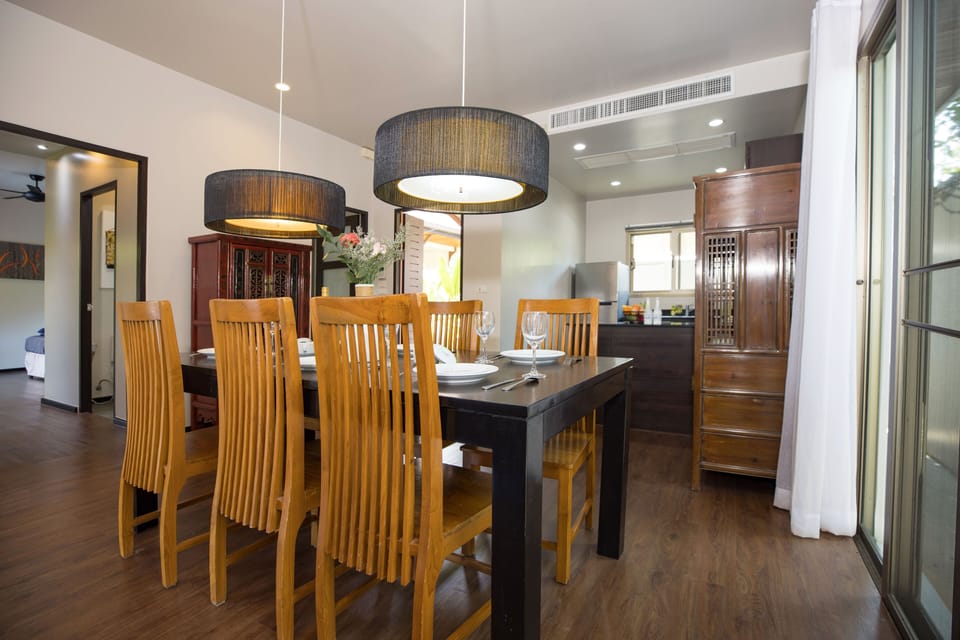 Family Villa, 3 Bedrooms, Pool View | In-room dining