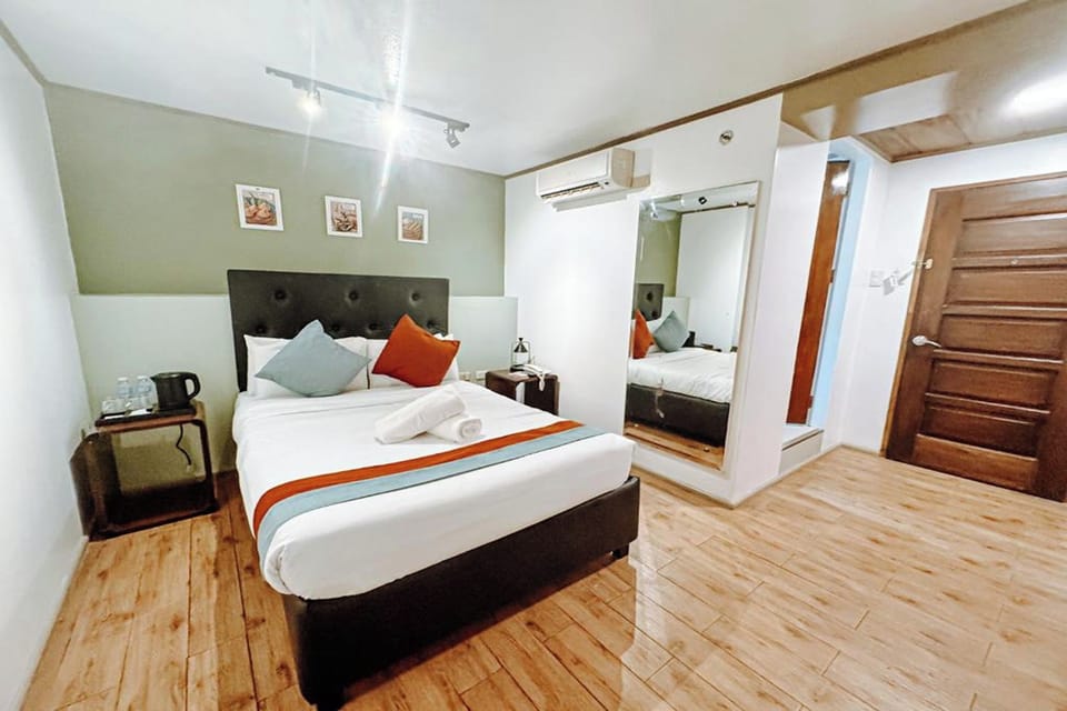 Deluxe Double Room | Free WiFi, bed sheets