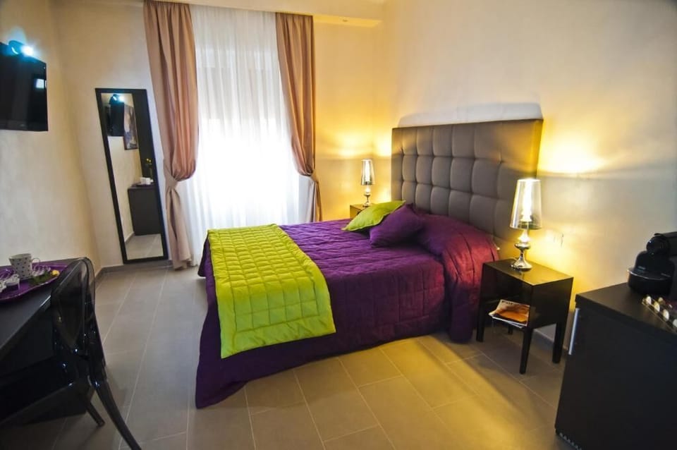 Deluxe Double Room | In-room safe, desk, laptop workspace, soundproofing