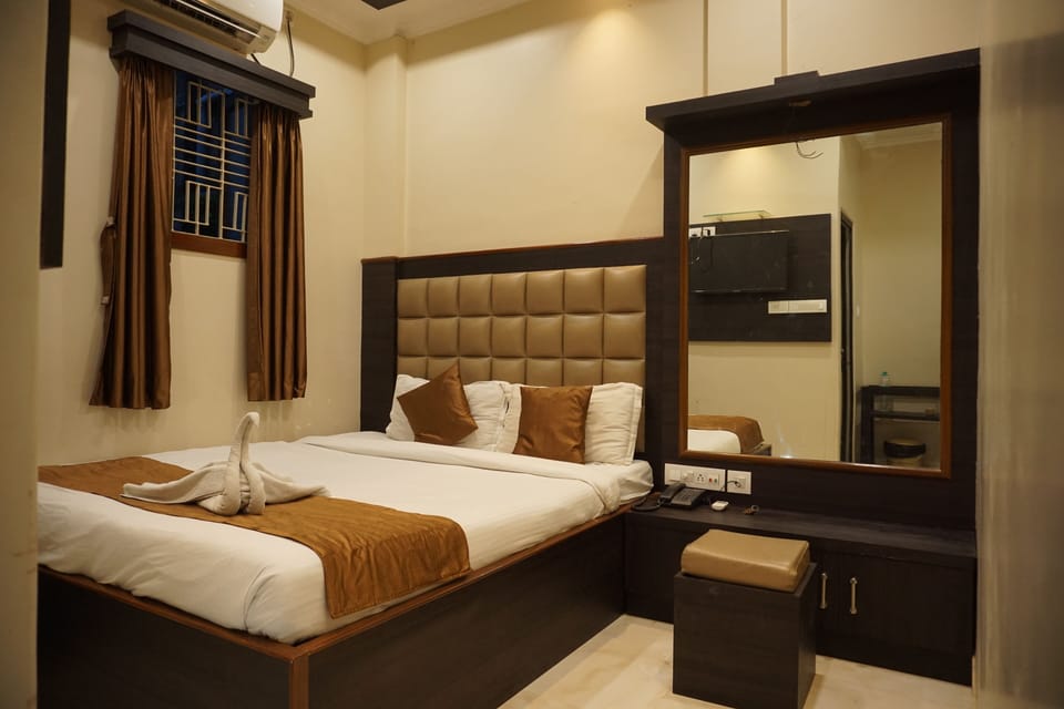 Deluxe Double Room | Free WiFi, bed sheets
