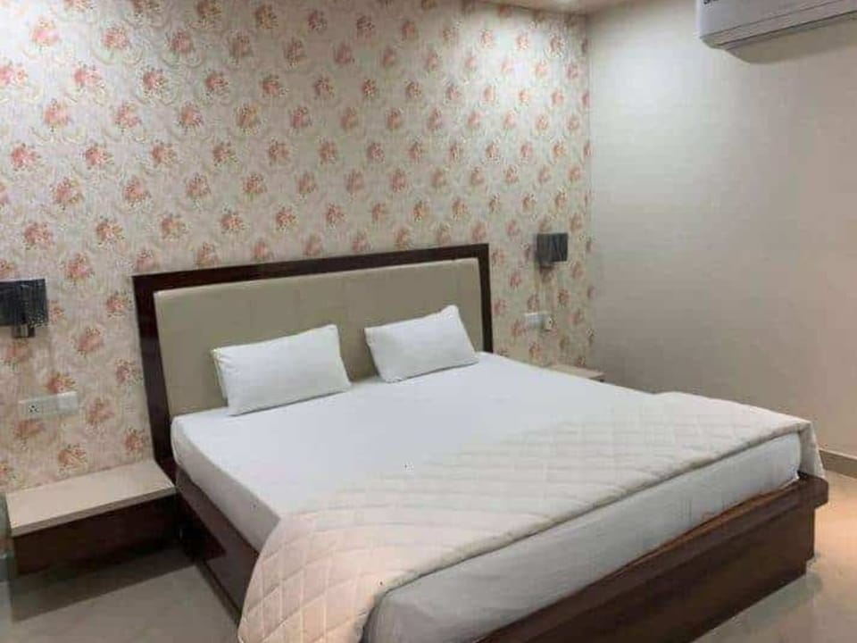 Deluxe Double Room | Desk, free WiFi