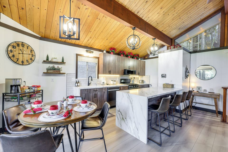 House (2 Bedrooms) | Interior