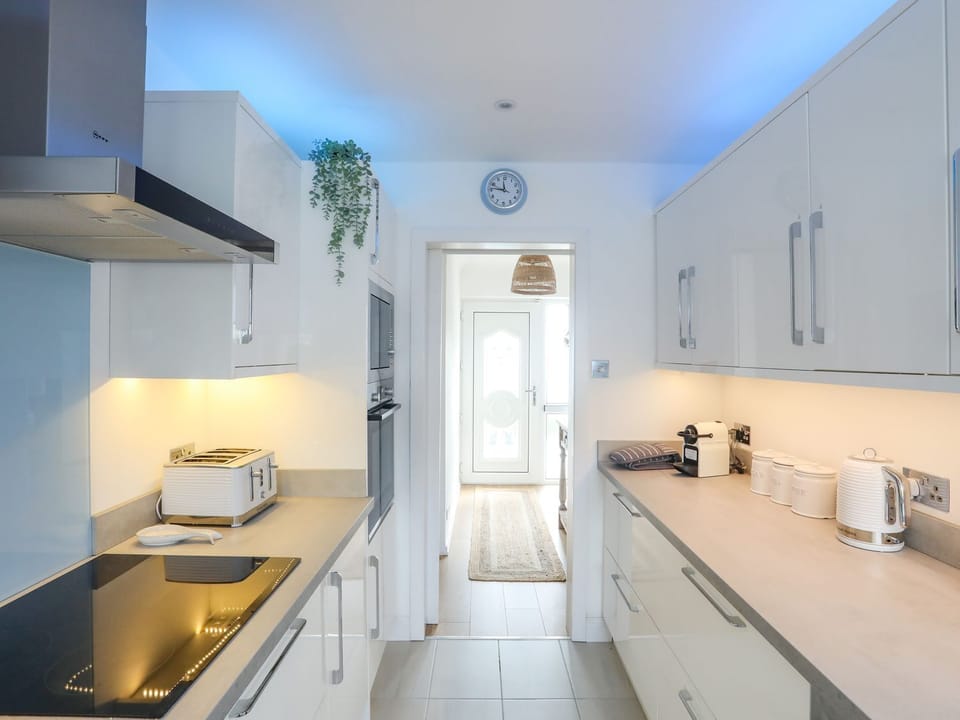 Fridge, microwave, dishwasher, toaster