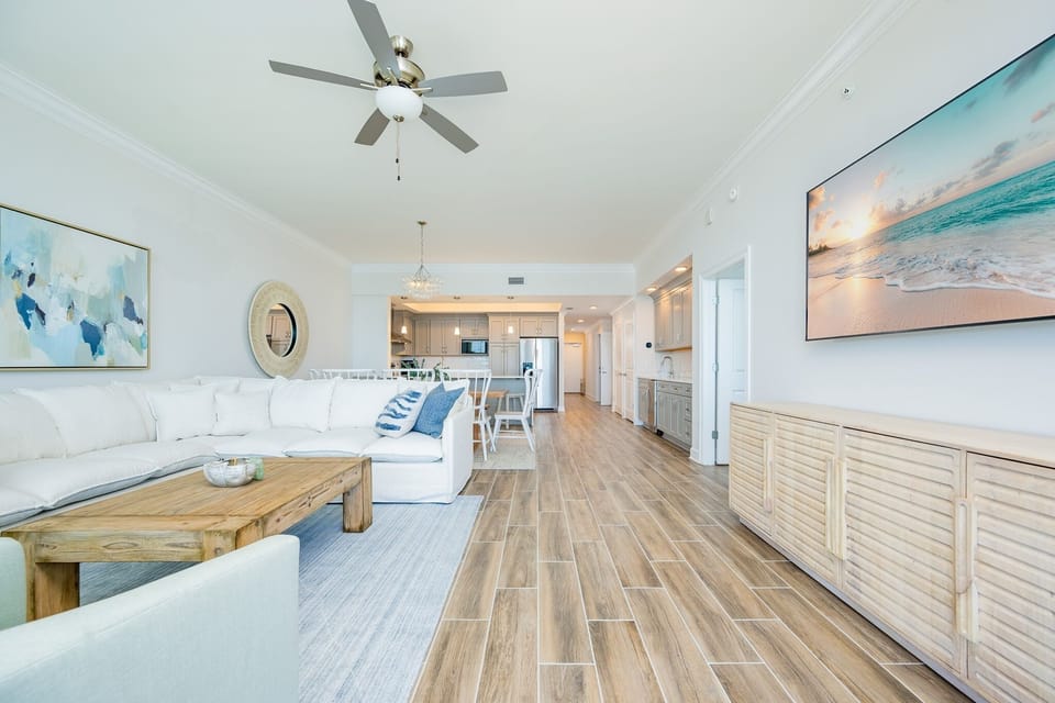 Condo, 3 Bedrooms | Living area