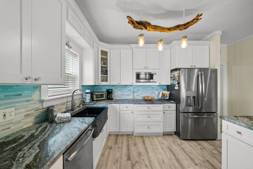 House, Ocean View | Private kitchen | Full-size fridge, microwave, oven, stovetop