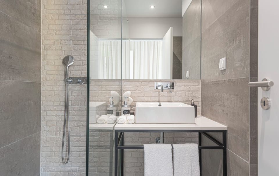 Deluxe Double Room, Balcony (Nautilus) | Blackout drapes, iron/ironing board, free WiFi, bed sheets