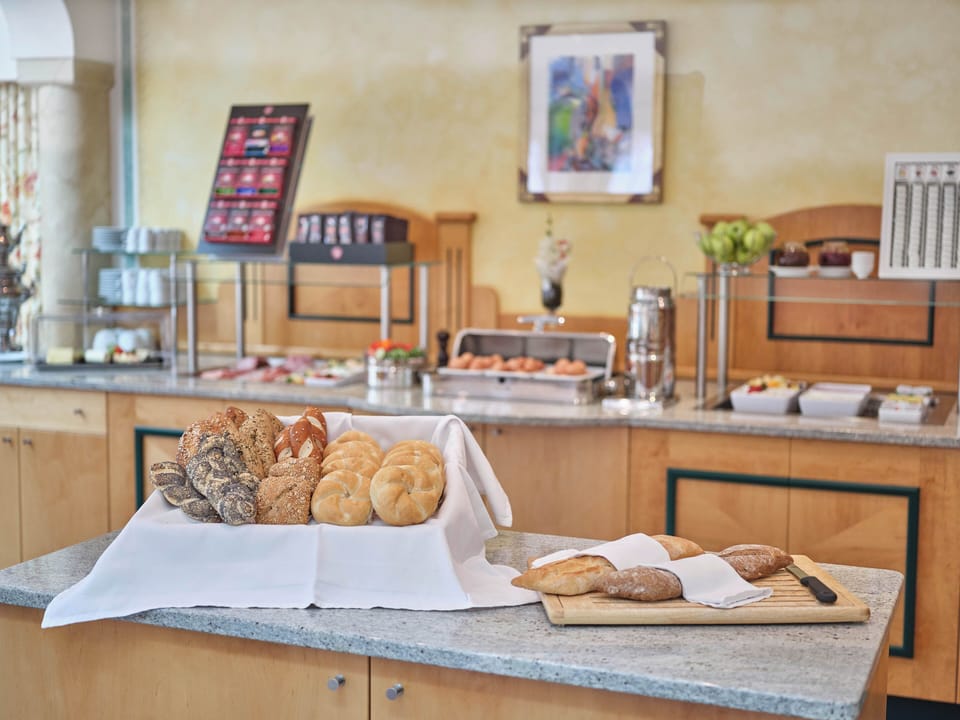 Free daily full breakfast
