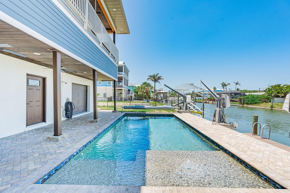 House, Multiple Beds (Family Beach House) | Pool