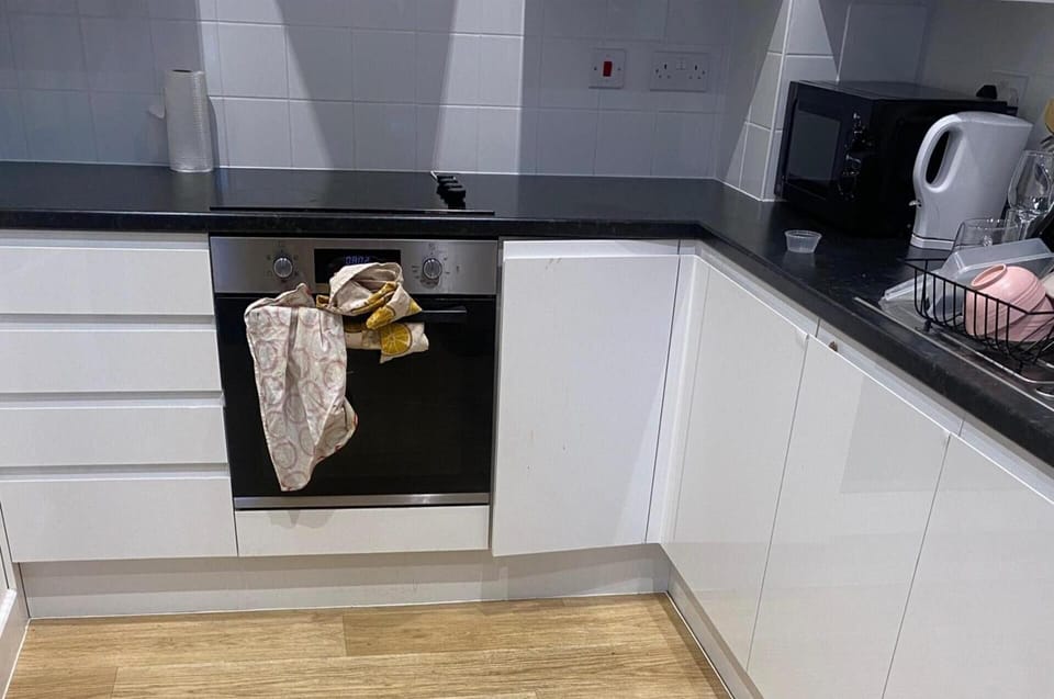 Apartment | Private kitchen | Fridge, microwave, oven, stovetop