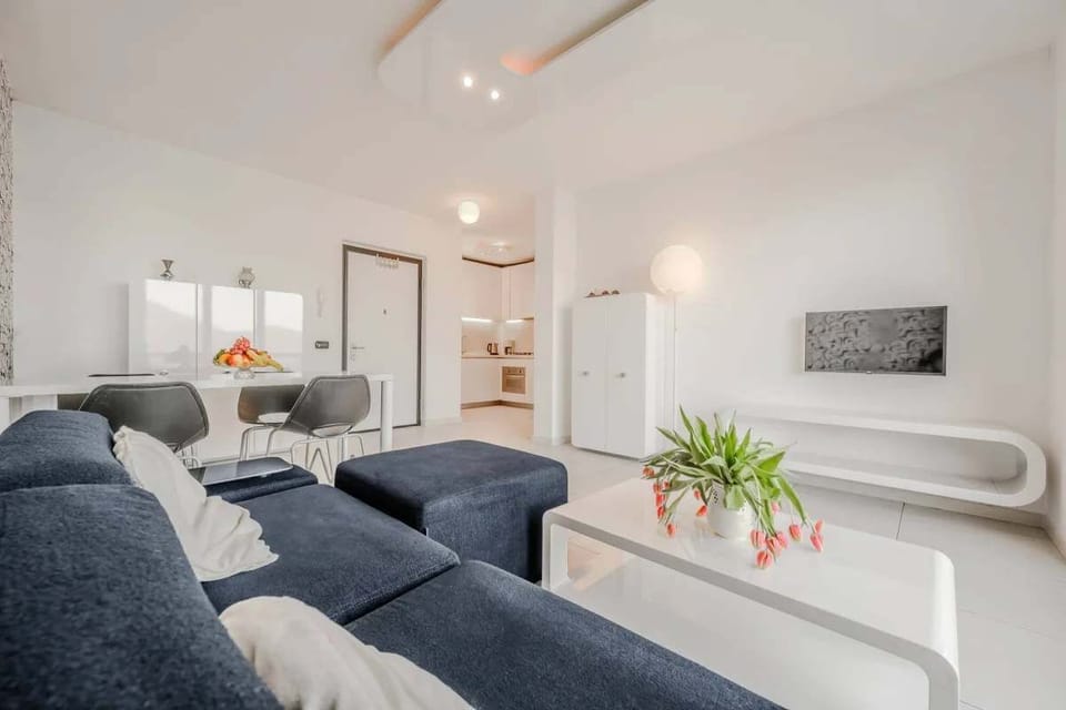 Apartment, 1 Double Bed, Patio, Mountain View (Sopra il Lago 5) | Living area | 42-inch flat-screen TV with digital channels