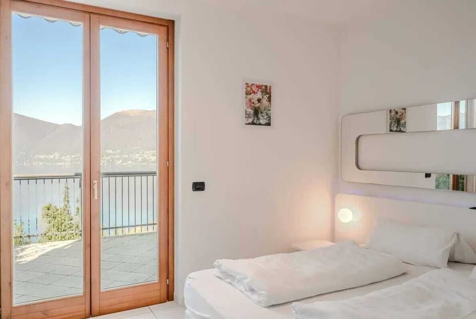 1 bedroom, individually decorated, individually furnished