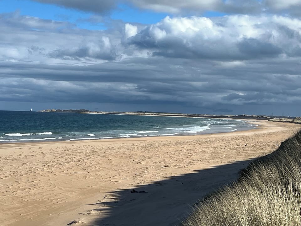 Sea Breeze St Combs Cottage in Scotland