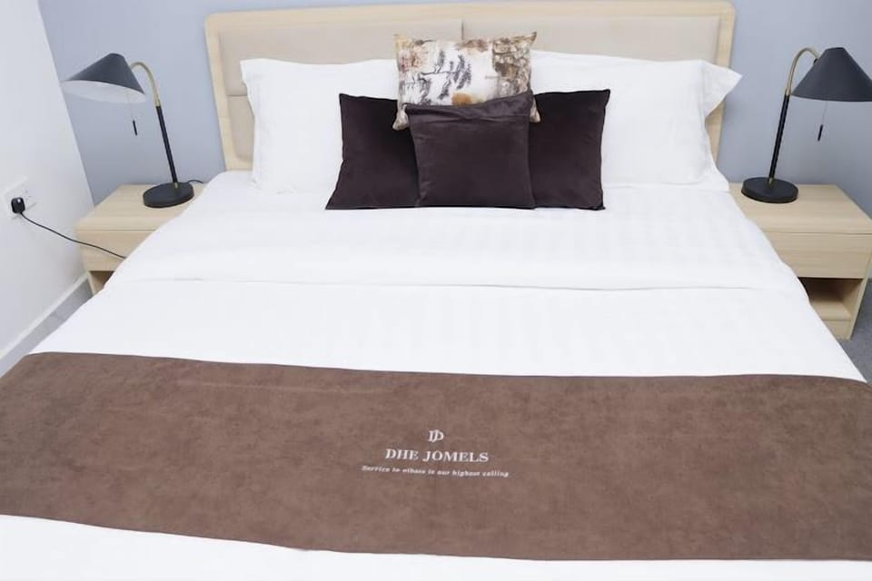 Free WiFi, bed sheets