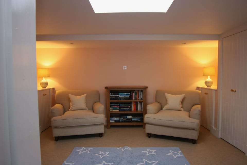 Luxury Cottage, Private Bathroom (2 bedroom) | Lounge