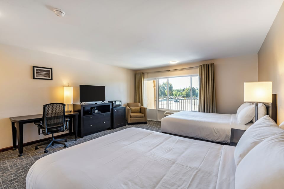 Standard Double Room, Balcony | Desk, free WiFi