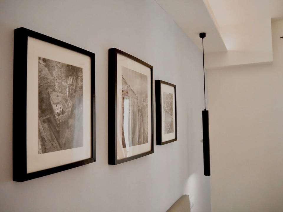 Minibar, in-room safe, individually decorated, individually furnished