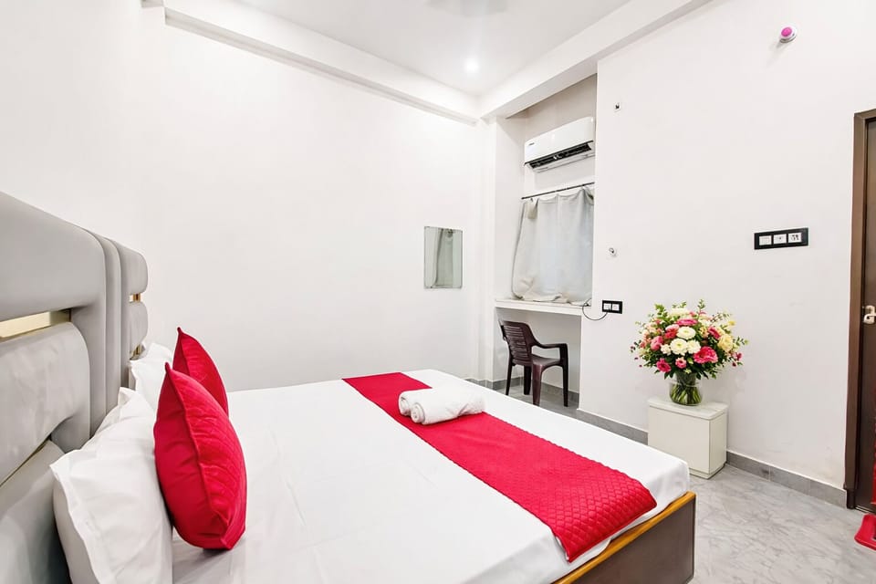 Hypo-allergenic bedding, desk, soundproofing, bed sheets