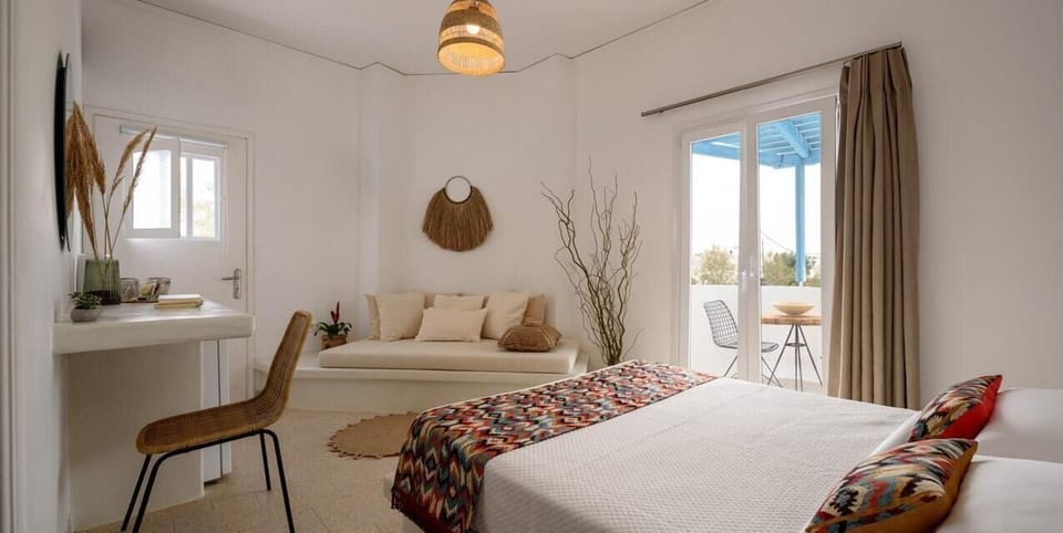 Luxury Double Room, City View | In-room safe, laptop workspace, blackout drapes, soundproofing