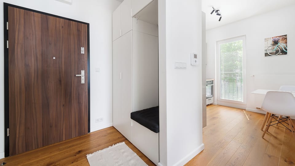 Apartment (210) | Living area | Flat-screen TV