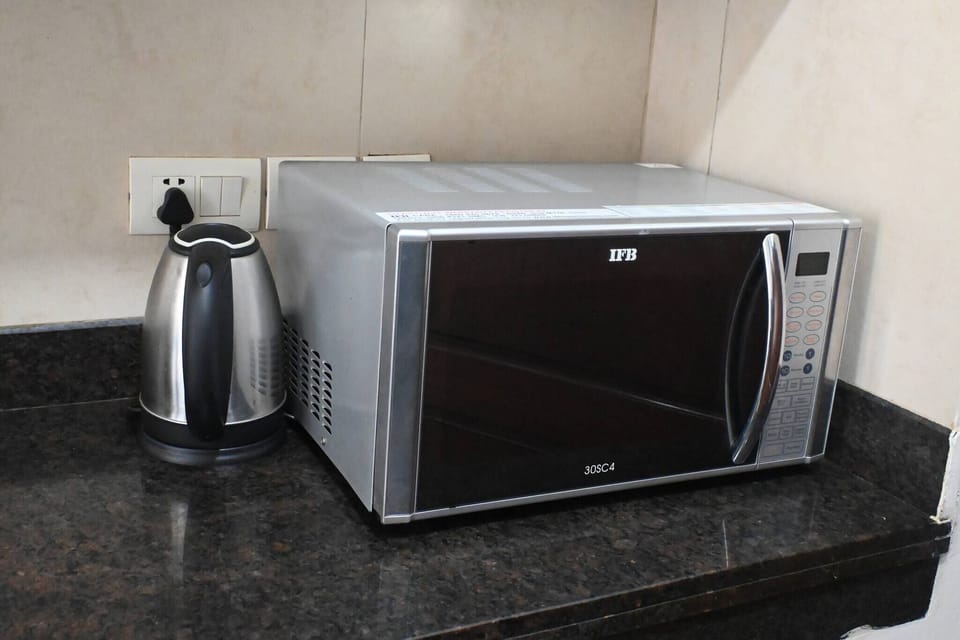 Apartment, 3 Bedrooms, Accessible, Smoking | Microwave