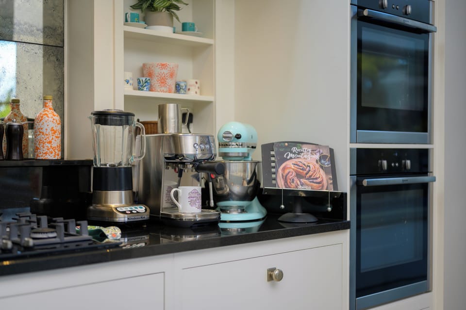 House | Private kitchen | Fridge, microwave, oven, stovetop