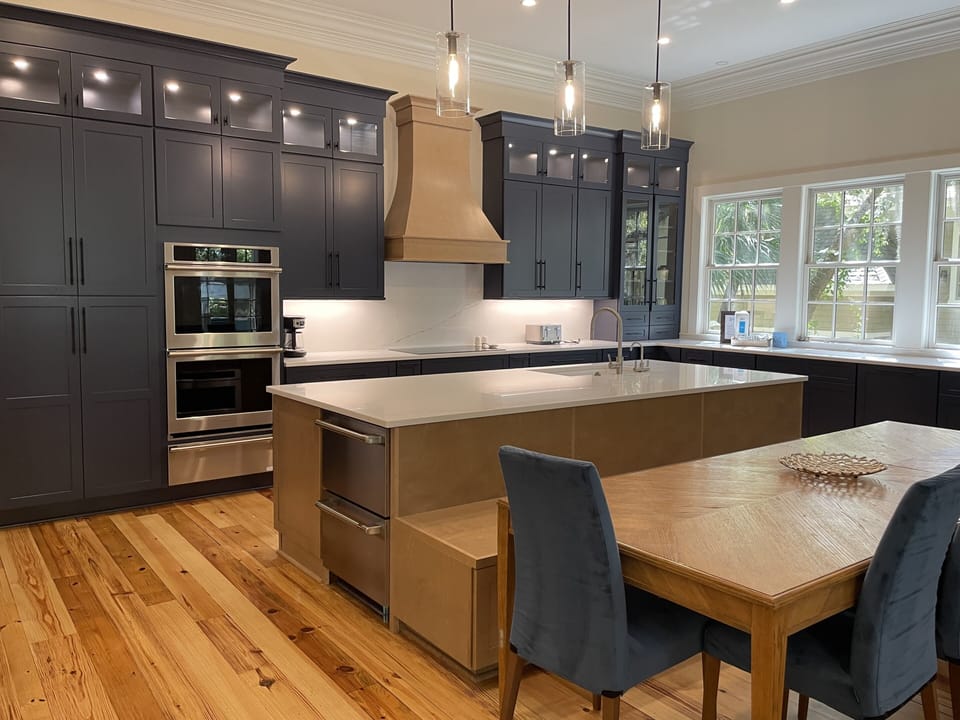 House, Multiple Beds, Kitchen, Pool View (2 Belted Kingfisher) | Private kitchen | Full-size fridge, microwave, oven, stovetop