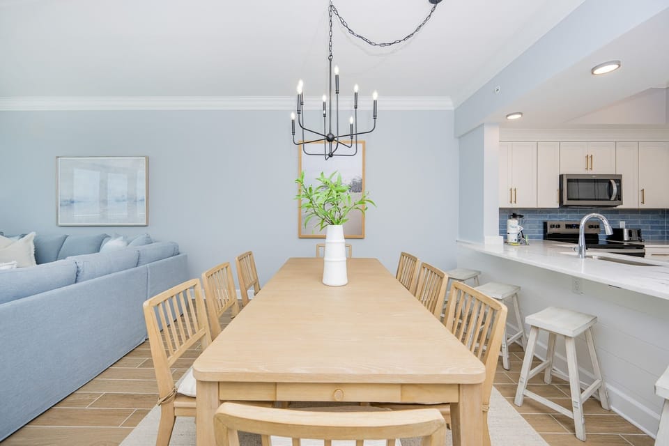 Condo, 3 Bedrooms | Dining