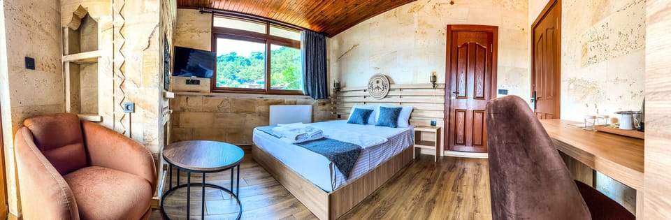 Design Double Room, 1 Queen Bed, Smoking, Sea View | Premium bedding, down comforters, minibar, in-room safe