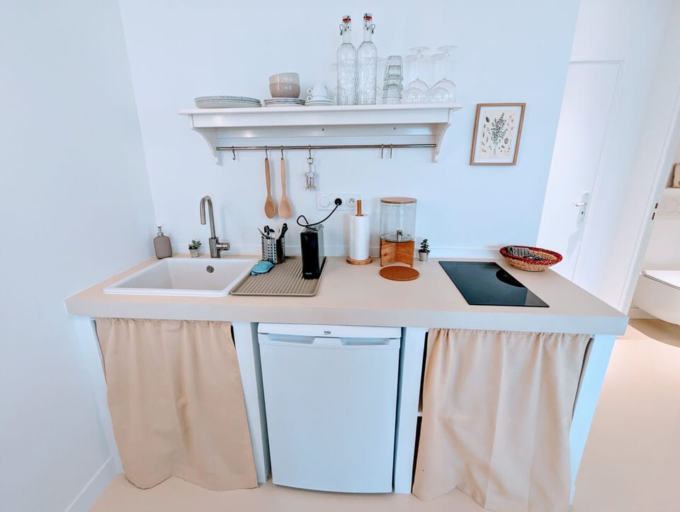 Premium Studio, Ensuite, Courtyard View | WiFi (free)