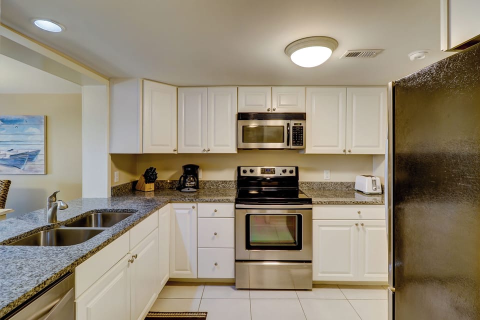 Villa, Multiple Beds, Kitchen, Golf View (425 Plantation Club Villas) | Private kitchen | Coffee/tea maker