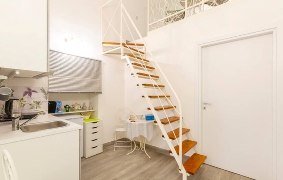 Desk, iron/ironing board, WiFi (free)