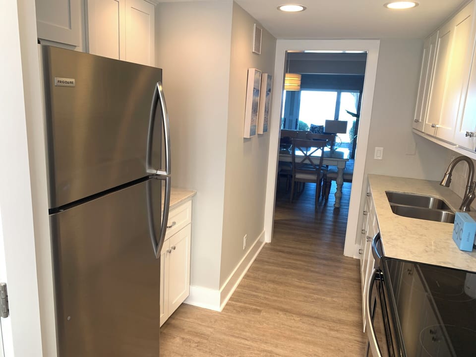 Villa, Multiple Beds, Kitchen (737 Schooner Court) | Private kitchen | Coffee/tea maker, dining table