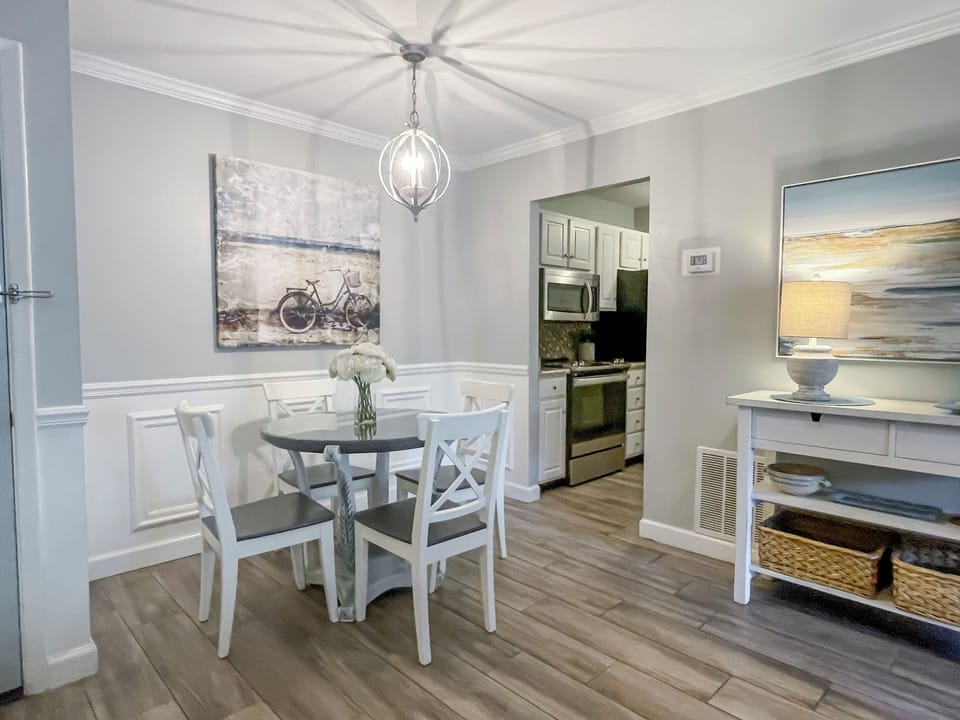 Villa, 1 King Bed with Sofa bed, Kitchen, Garden View (870 Ketch Court) | Dining