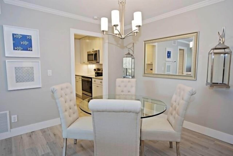 Villa, 1 King Bed with Sofa bed, Kitchen, Garden View (885 Ketch Court) | Dining