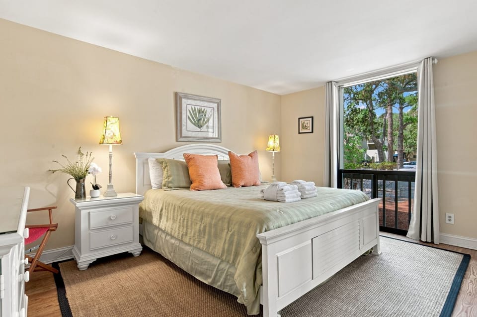 Villa, Multiple Beds, Kitchen, Garden View (903 Cutter Court) | 2 bedrooms, individually decorated, individually furnished, bed sheets