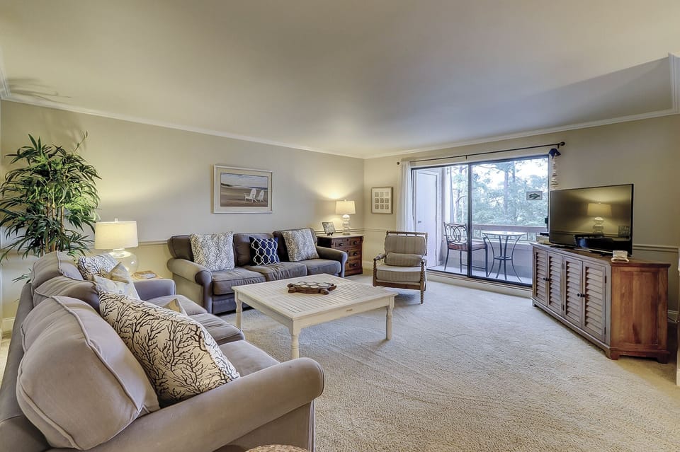 Villa, Multiple Beds, Kitchen, Golf View (924 Cutter Court) | Living area | 42-inch flat-screen TV with digital channels