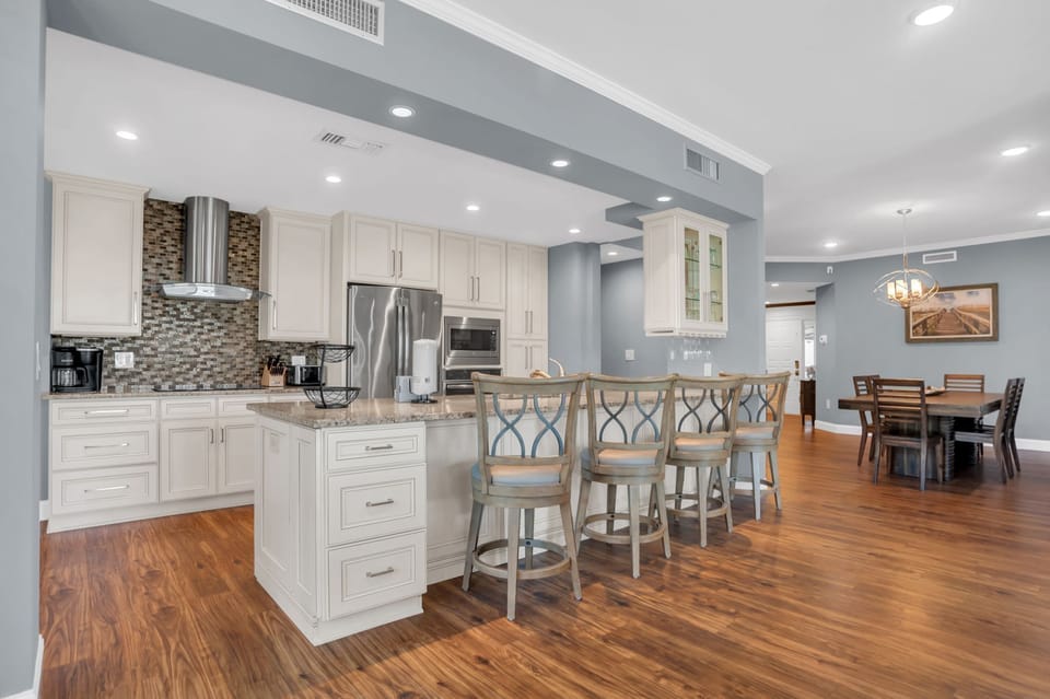 Villa, Multiple Beds, Kitchen, Garden View (1908 South Beach Club) | Private kitchen | Coffee/tea maker, dining table