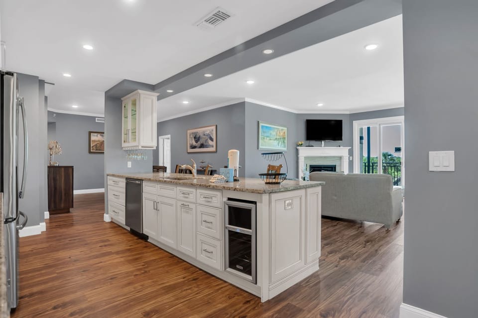 Villa, Multiple Beds, Kitchen, Garden View (1908 South Beach Club) | Private kitchen | Coffee/tea maker, dining table