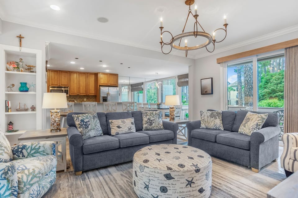Villa, Multiple Beds, Kitchen, Garden View (1261 Harbour Town Club) | Living area | 42-inch flat-screen TV with digital channels