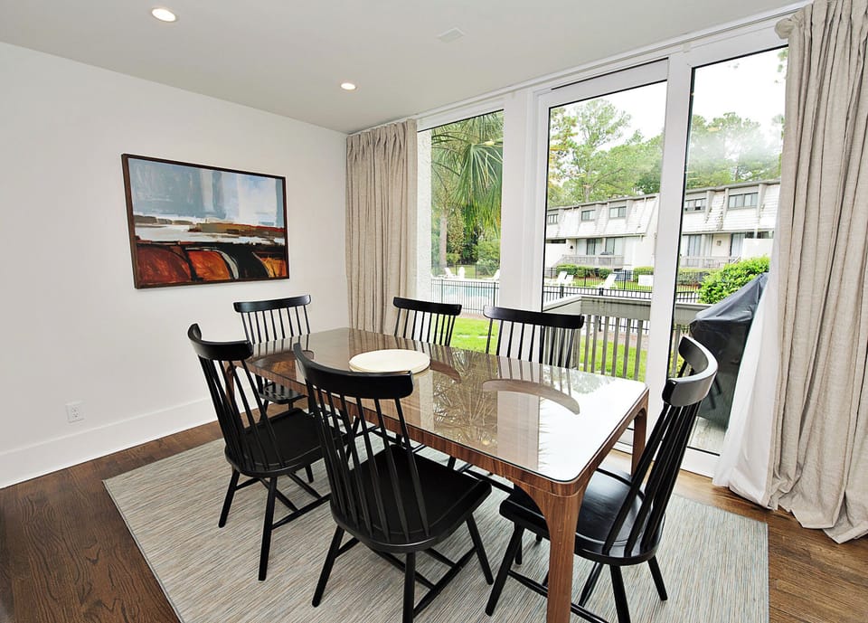 Villa, Multiple Beds, Kitchen, Pool View (1255 Harbour Town Club) | Dining