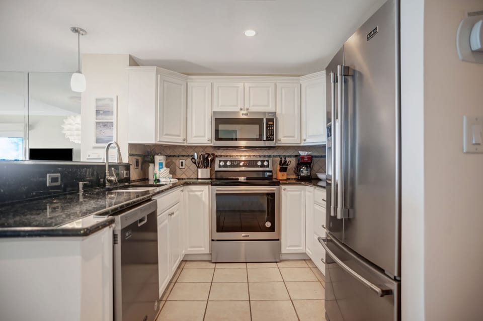 Villa, Multiple Beds, Kitchen (1829 Beachside Tennis) | Private kitchen | Coffee/tea maker, dining tables