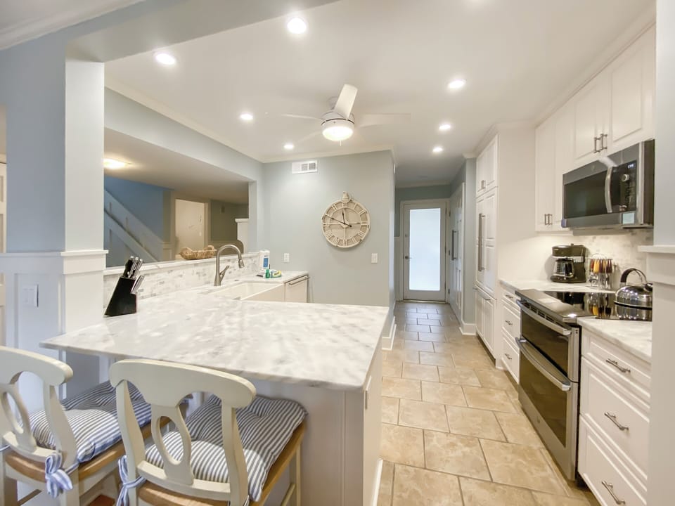 Villa, Multiple Beds, Kitchen, Garden View (2290 Heritage Villas) | Private kitchen | Dining tables