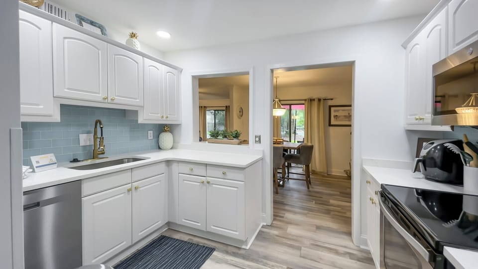 Villa, Multiple Beds, Kitchen, Garden View (2309 Heritage Villas) | Private kitchen | Coffee/tea maker
