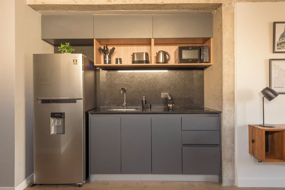Studio | Private kitchen | Microwave, stovetop, coffee/tea maker, electric kettle