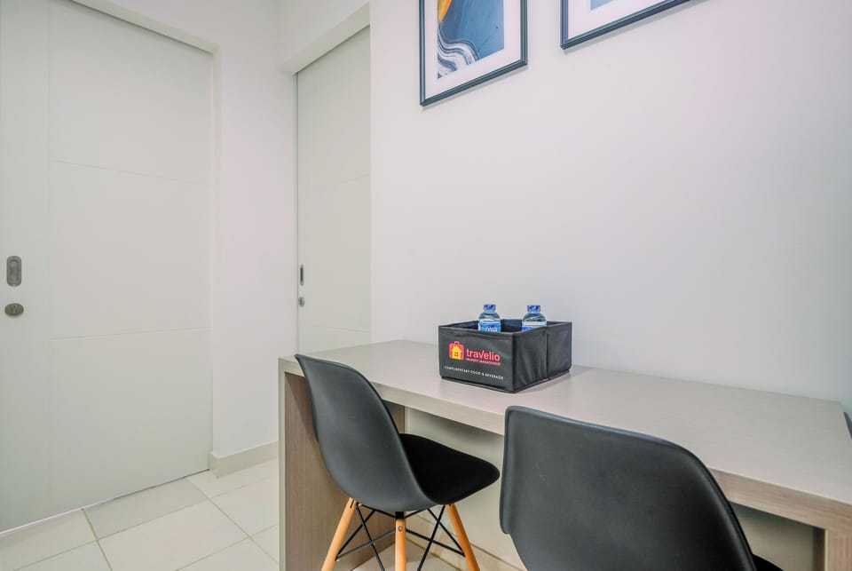 Standard Apartment, 2 Bedrooms (Apartment) | Dining room