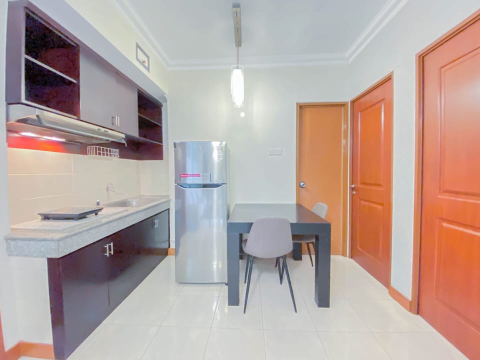 Standard Apartment, 2 Bedrooms (Apartment) | Dining room