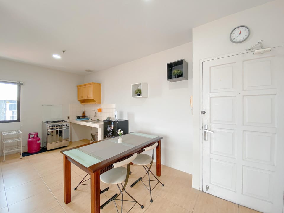 Standard Apartment, 2 Bedrooms (Apartment) | Private kitchen