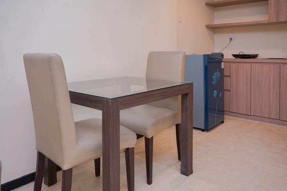 Standard Apartment, 3 Bedrooms (Apartment) | Dining room